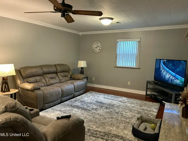 $2,200 | 14008 Dundeewood Road, Biloxi, MS 39532