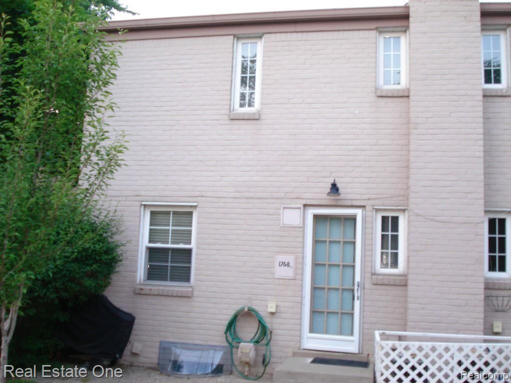 1768 Graefield Road Birmingham, MI 48009 - Photo 2 of 11 Graefield 129.jpg