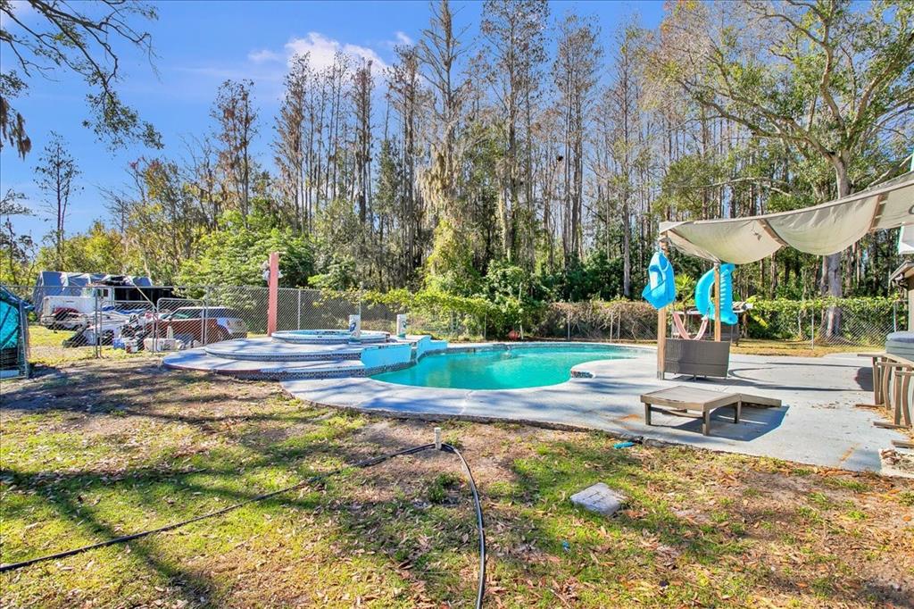 6124 Lynn Road Tampa, FL 33625 - Photo 26 of 84 a view of a park with large trees