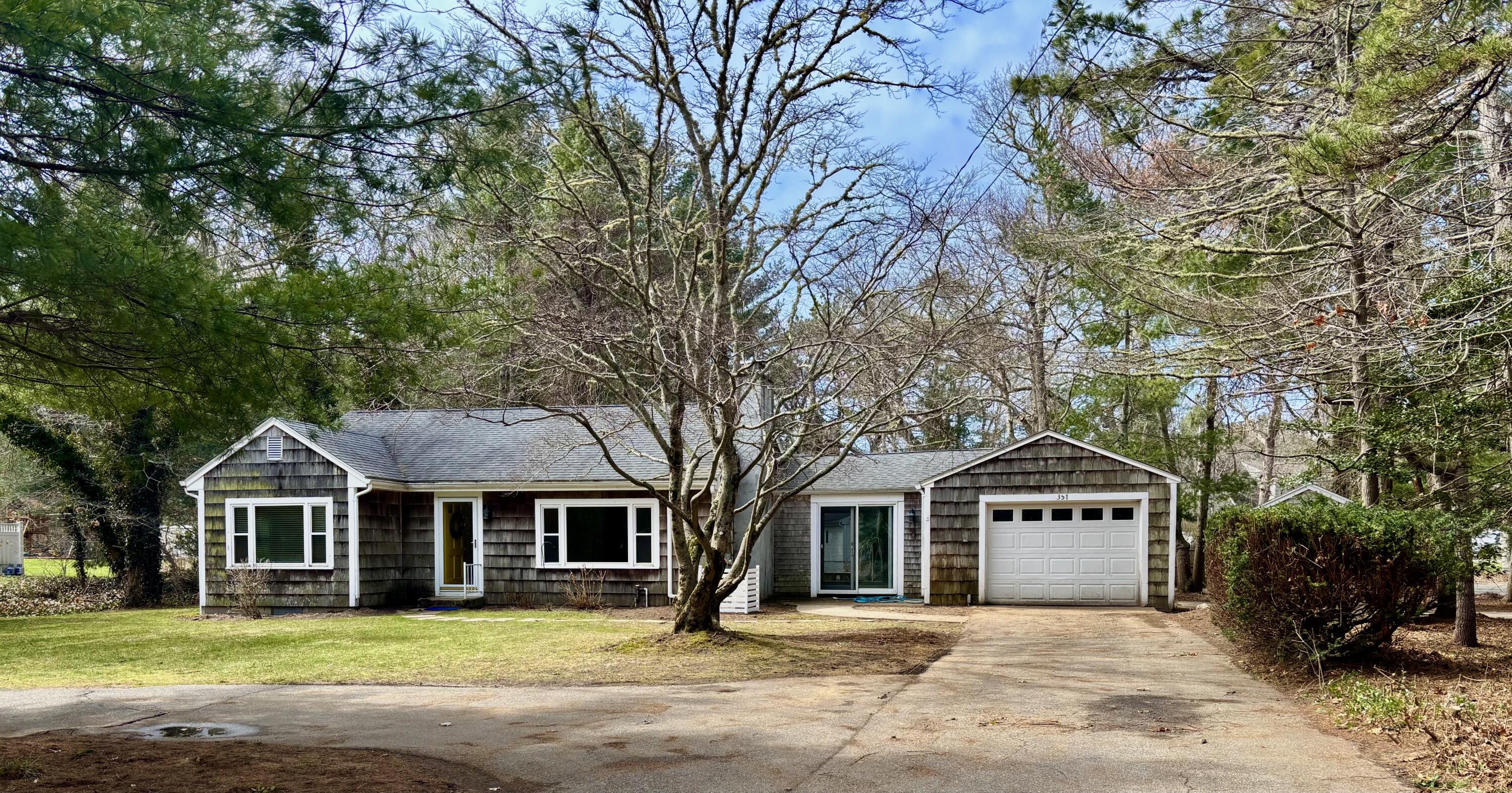 351 Swift Avenue Osterville, MA 02655 - Photo 1 of 24 IMG_4669