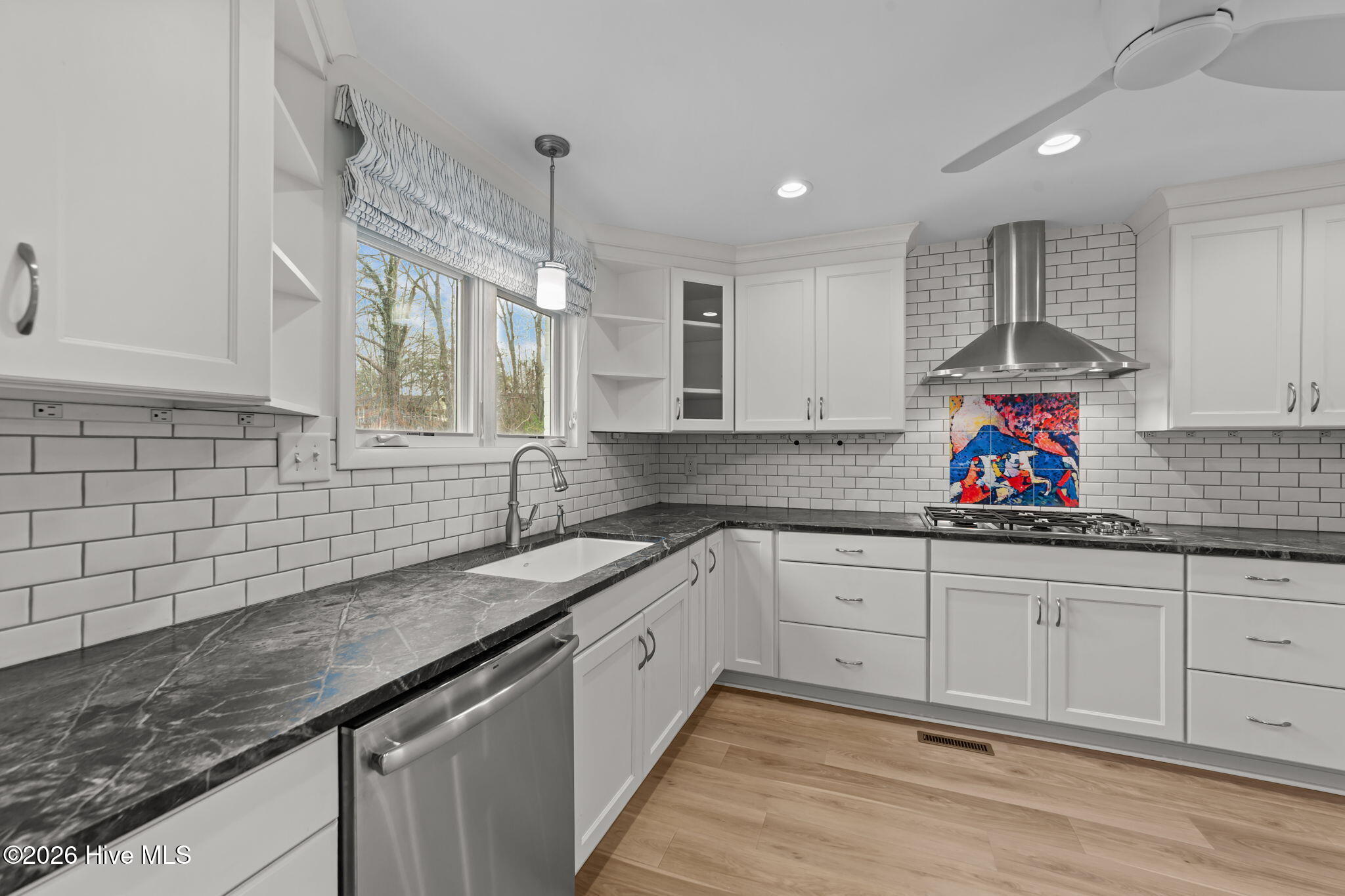 712 Beaver Dam Road Raleigh, NC 27607 - Photo 14 of 30 21-web-or-mls-VB4A1338