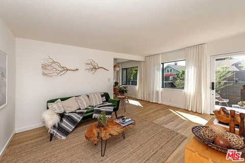 $3,600 | 1964 Vista Del Mar Avenue, Los Angeles, CA 90068