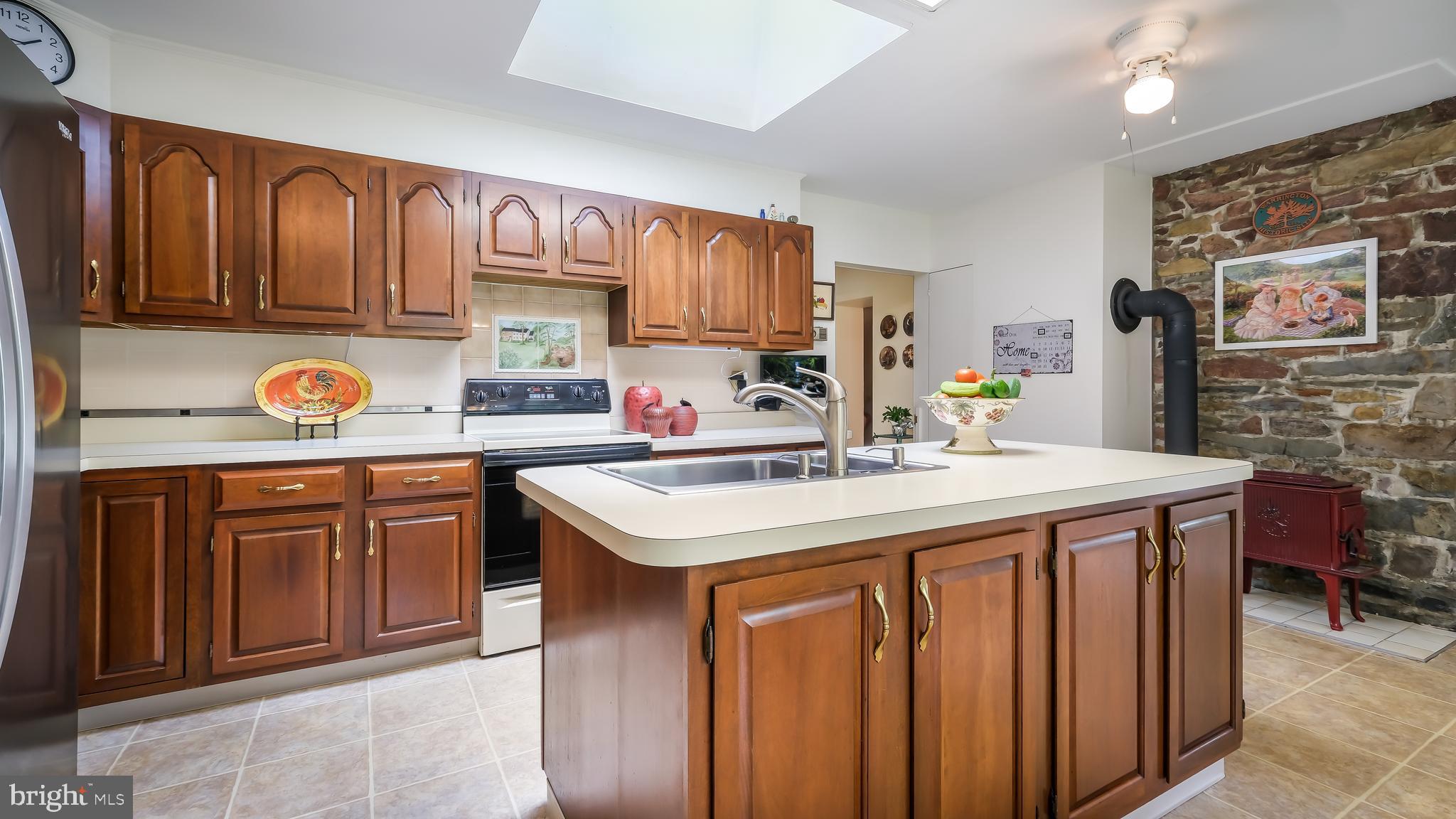 3751 Detweiler Road Chalfont, PA 18914 - Photo 25 of 61 Island Kitchen