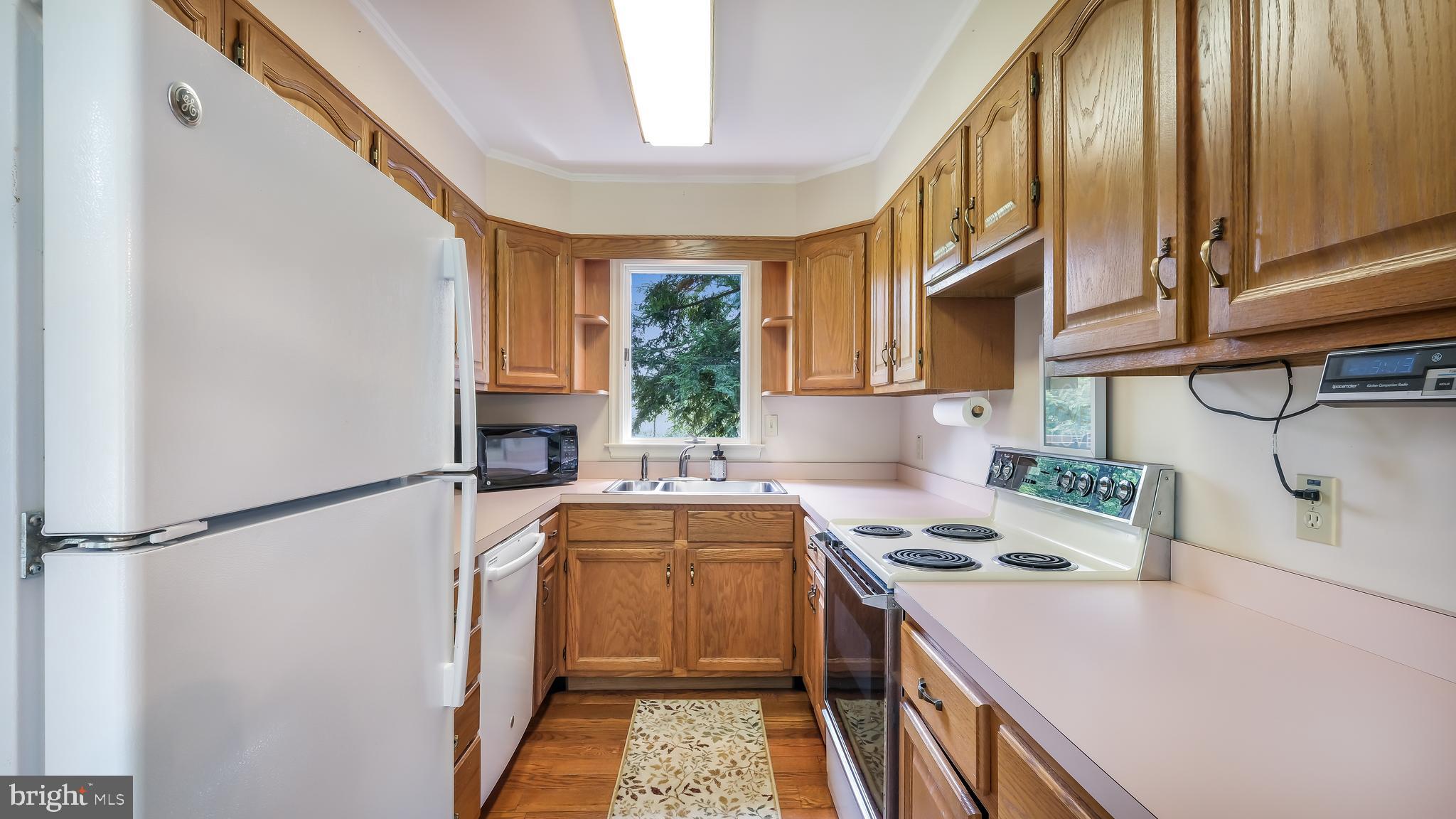 3751 Detweiler Road Chalfont, PA 18914 - Photo 43 of 61 Attached 2 Story In-Law Suite Kitchen