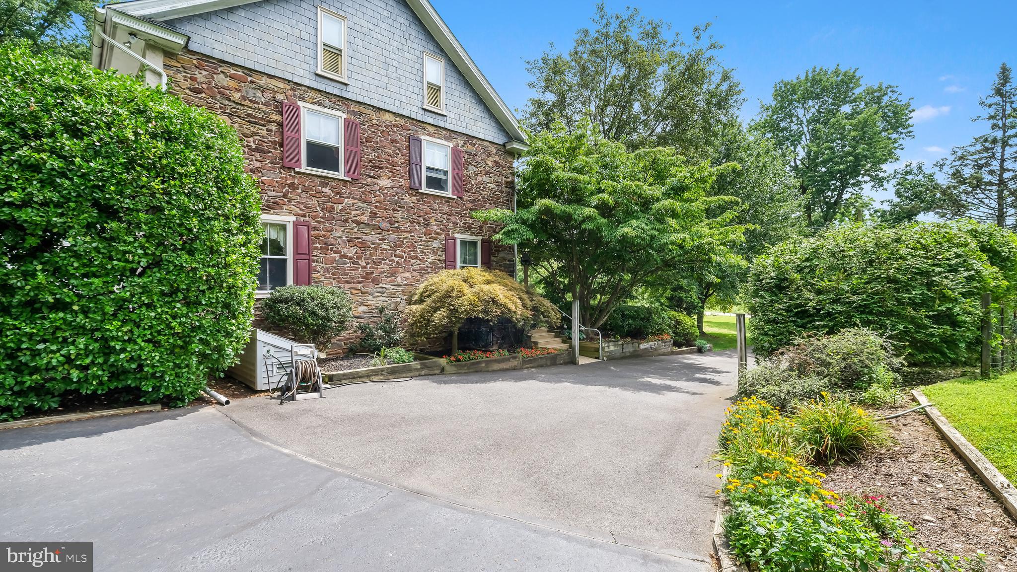 3751 Detweiler Road Chalfont, PA 18914 - Photo 7 of 61 Side View