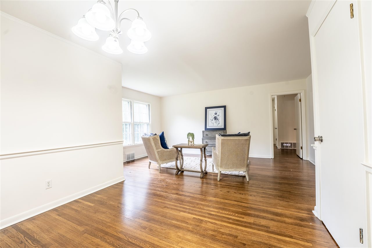 5264 Sequoia Road Memphis, TN 38120 - Photo 8 of 22