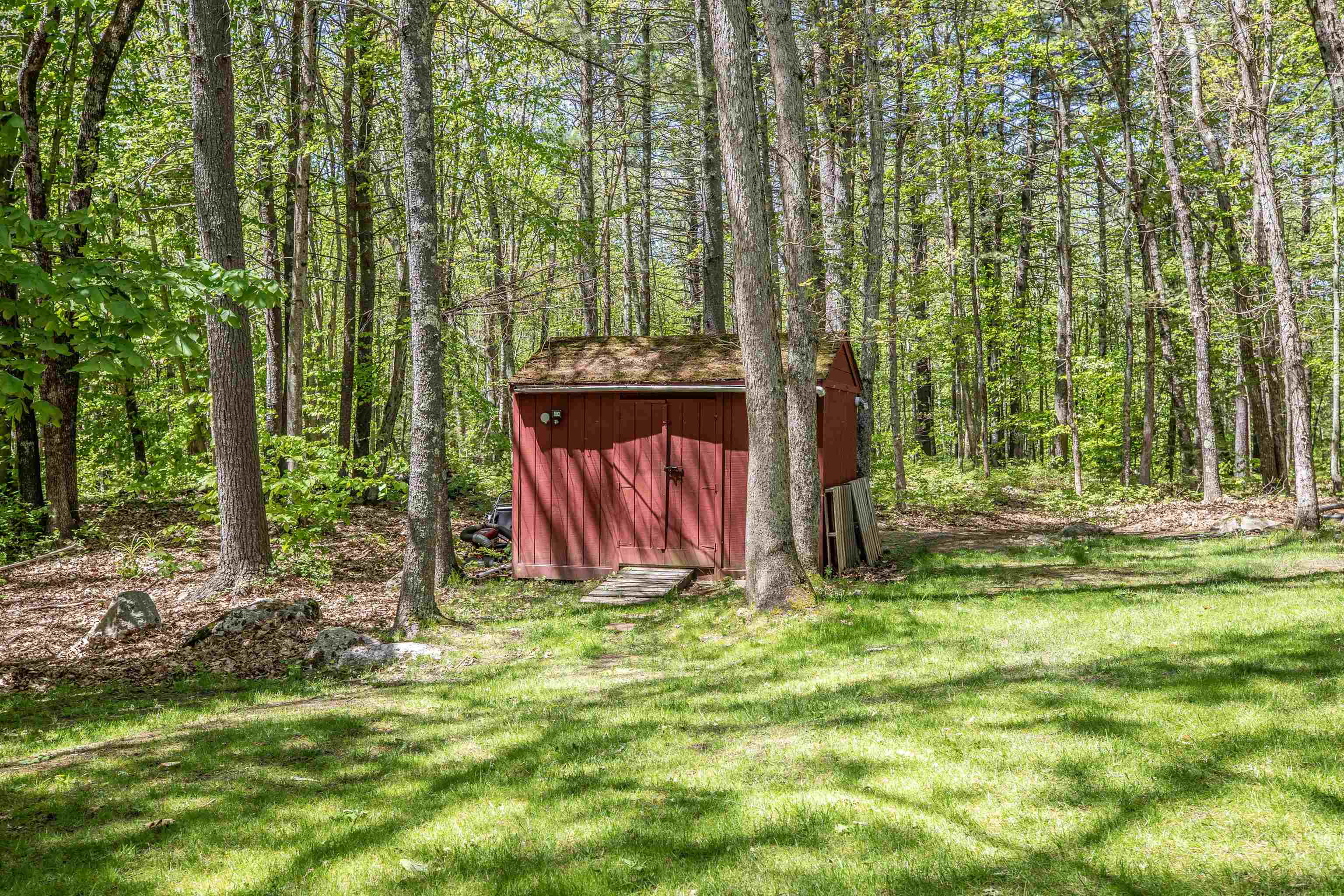 8 Colby Road Kingston, NH 03848 - Photo 34 of 40