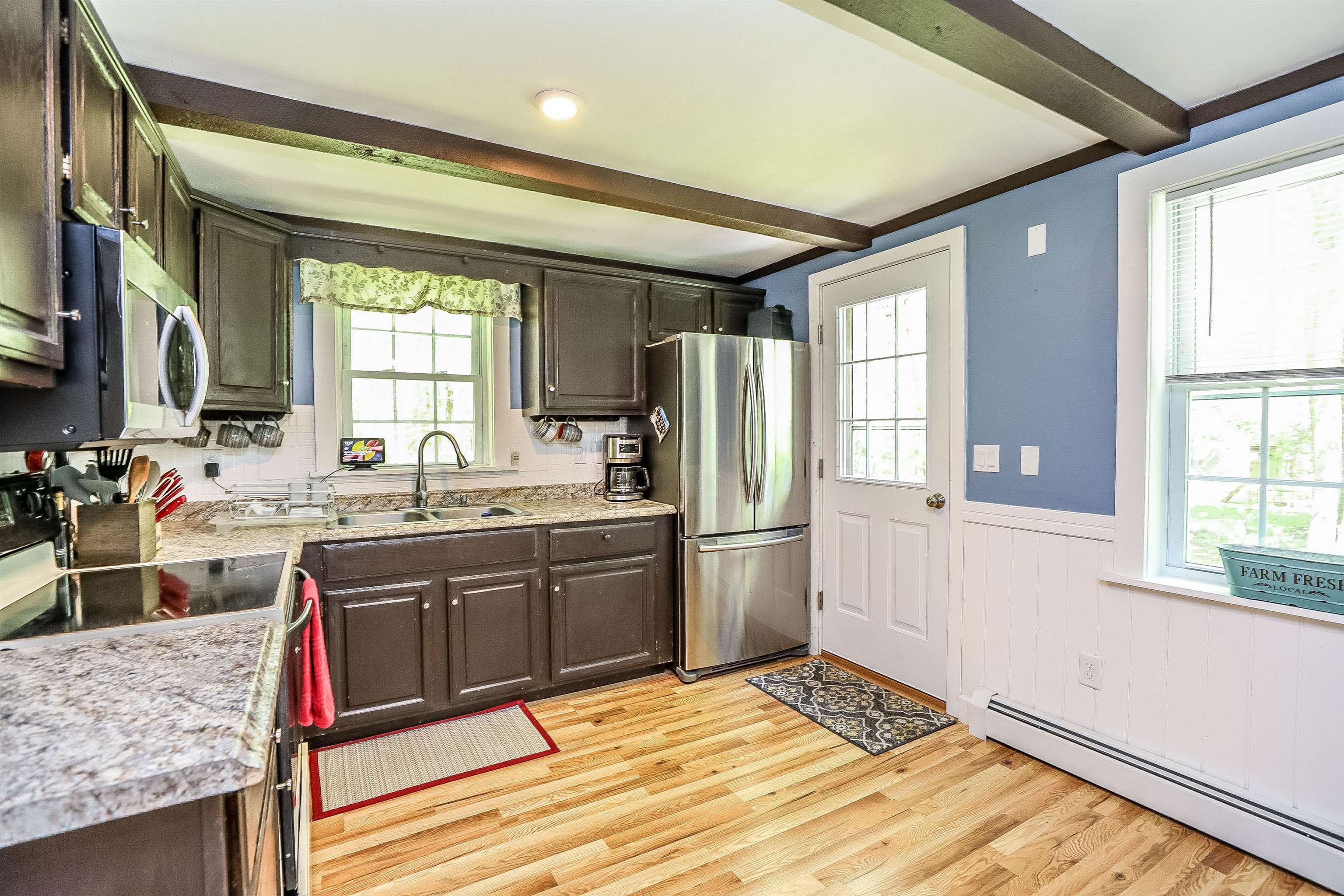 8 Colby Road Kingston, NH 03848 - Photo 7 of 40