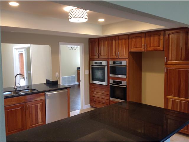 13245 Vinter Way Poway, CA 92064 - Photo 4 of 17 Miele Appliances, large dual stainless steel sink and stainless dishwasher, granite counters