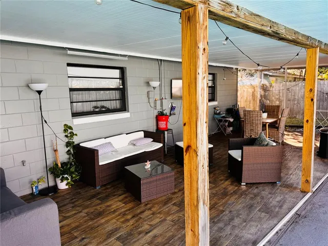 a view of a house with a yard balcony