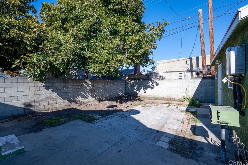 355 West Spruce Street Compton, CA 90220 - Photo 26 of 27 a view of backyard with wooden fence