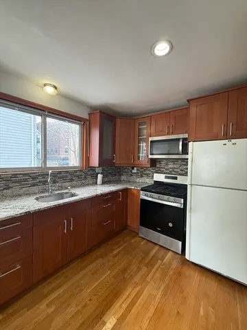 $3,300 | 438 Broadway, Unit 1, Somerville, MA 02145