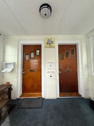 $3,300 | 438 Broadway, Unit 1, Somerville, MA 02145