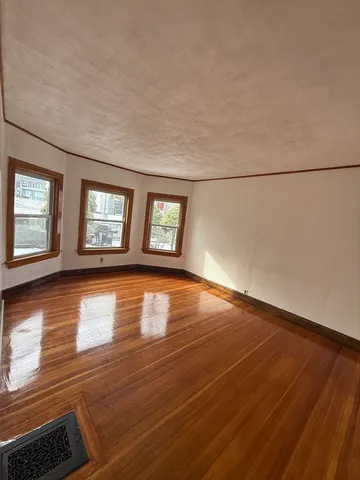 $3,300 | 438 Broadway, Unit 1, Somerville, MA 02145