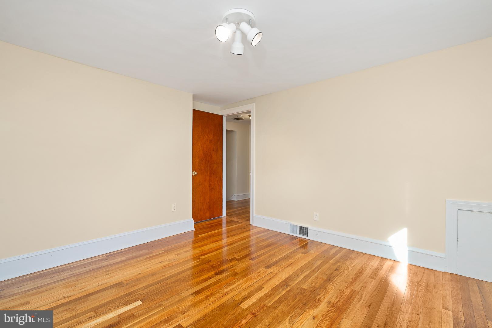 30 Rutledge Avenue Ewing, NJ 08618 - Photo 18 of 25 4th Bedroom