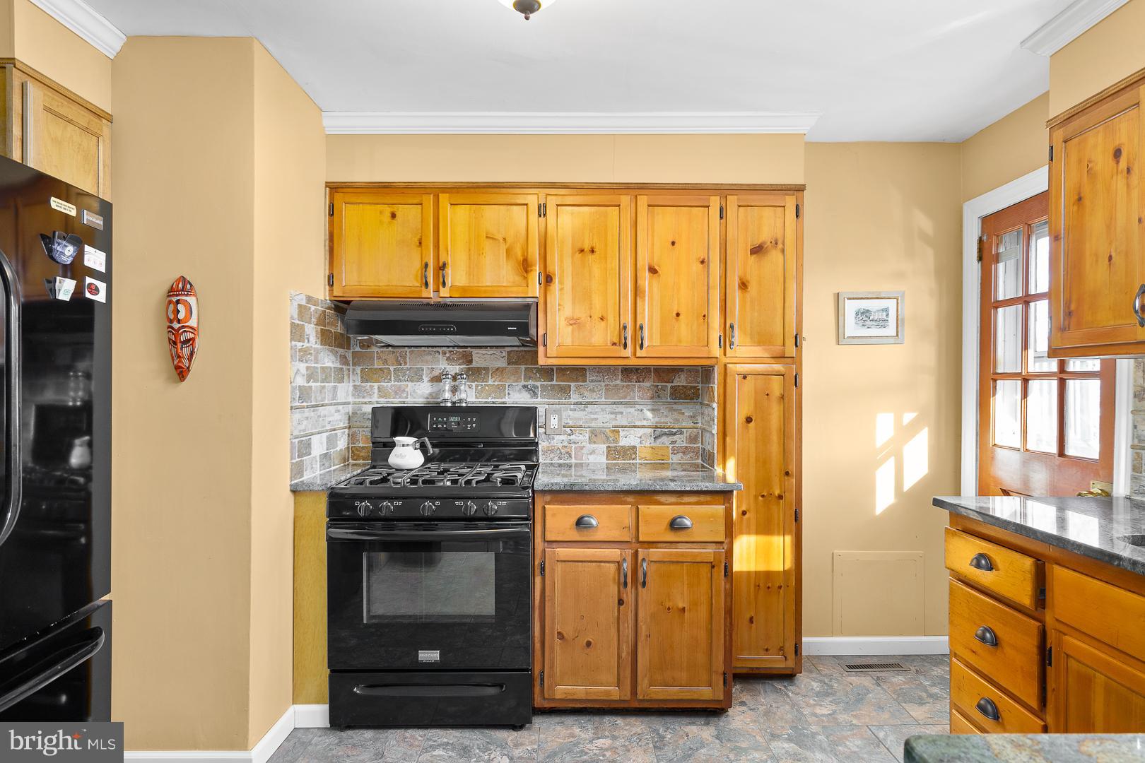 30 Rutledge Avenue Ewing, NJ 08618 - Photo 7 of 25 Kitchen