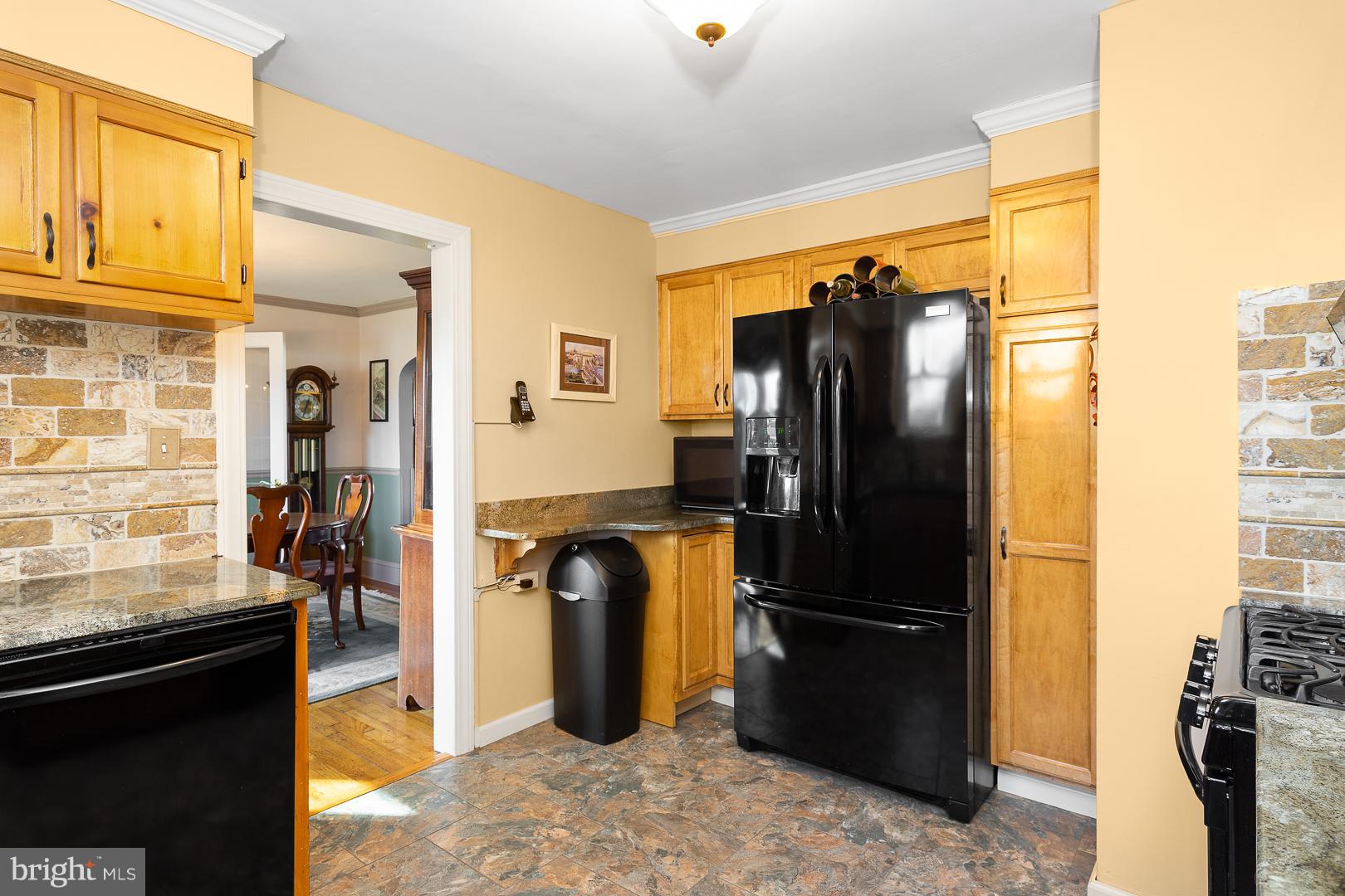 30 Rutledge Avenue Ewing, NJ 08618 - Photo 9 of 25 Kitchen