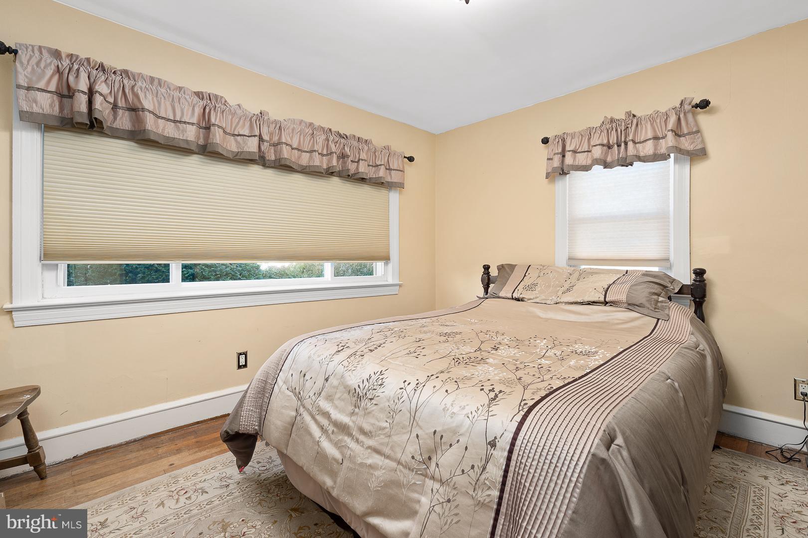 30 Rutledge Avenue Ewing, NJ 08618 - Photo 10 of 25 Master Bedroom