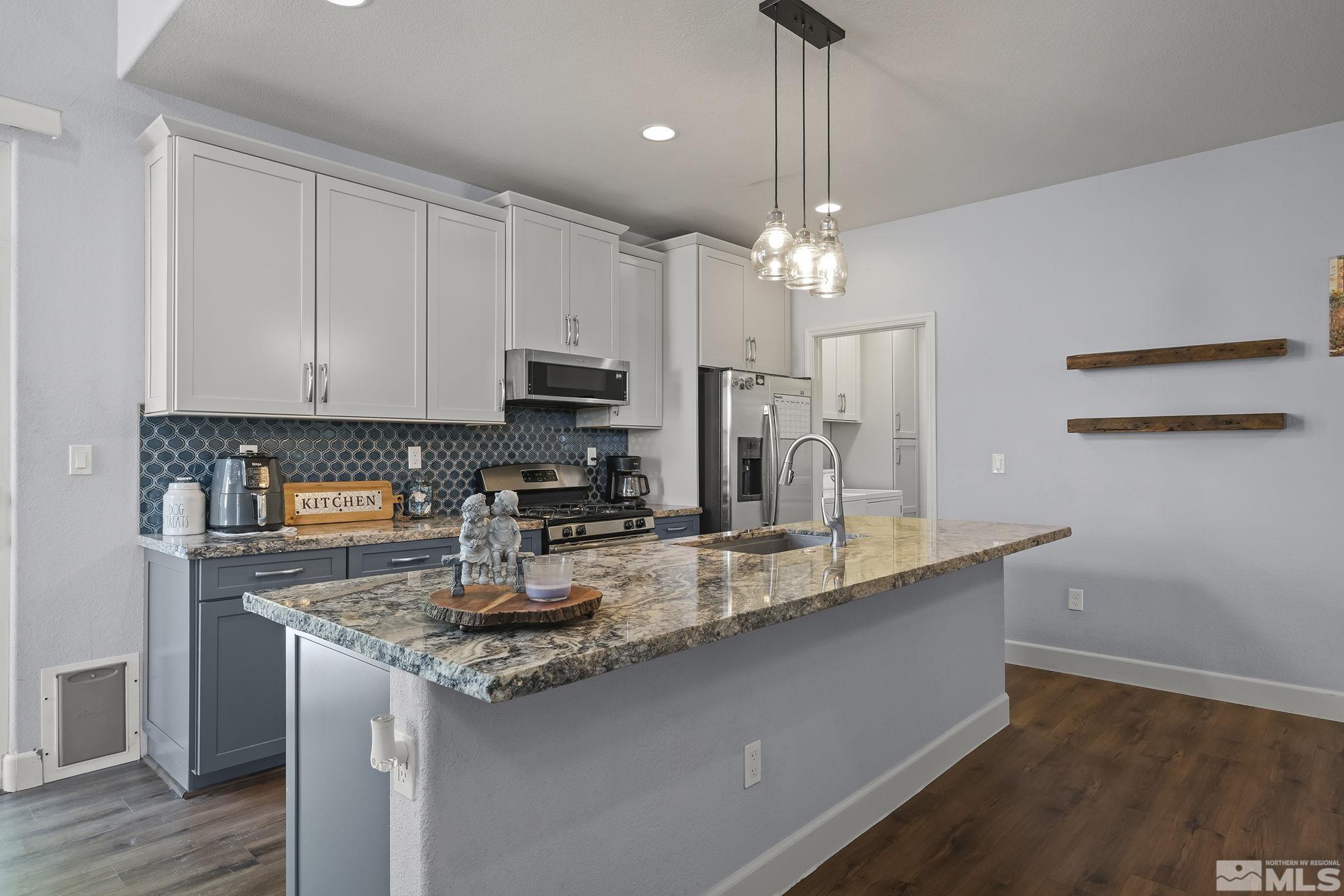 978 Floral Ridge Way Sparks, NV 89436 - Photo 3 of 24 Photo 3
