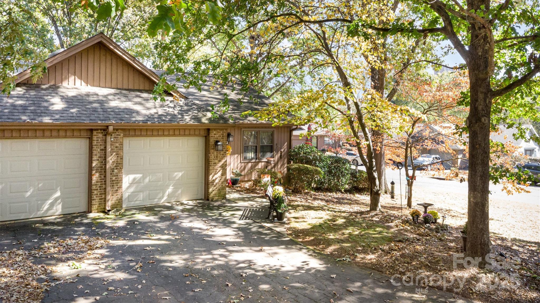 2762 Victory Court, Unit F8 Fort Mill, SC 29715 - Photo 25 of 27 a view of outdoor space and deck
