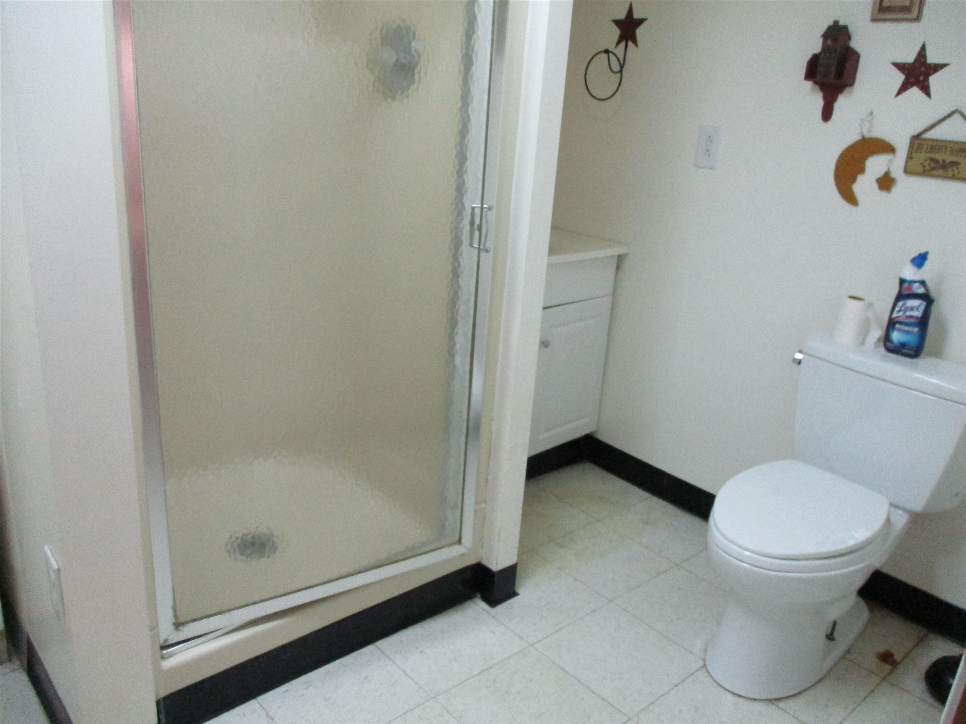 11191 Lansing Road Durand, MI 48429 - Photo 23 of 51 50104972-22.JPG