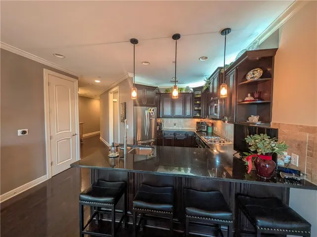 $449,500 | 10531 Mission Road, Unit 204B, Leawood, KS 66206