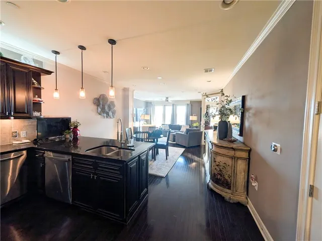 $449,500 | 10531 Mission Road, Unit 204B, Leawood, KS 66206