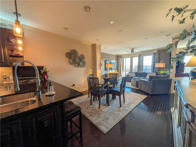 $449,500 | 10531 Mission Road, Unit 204B, Leawood, KS 66206