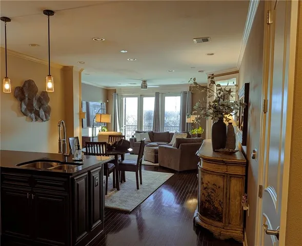 $449,500 | 10531 Mission Road, Unit 204B, Leawood, KS 66206