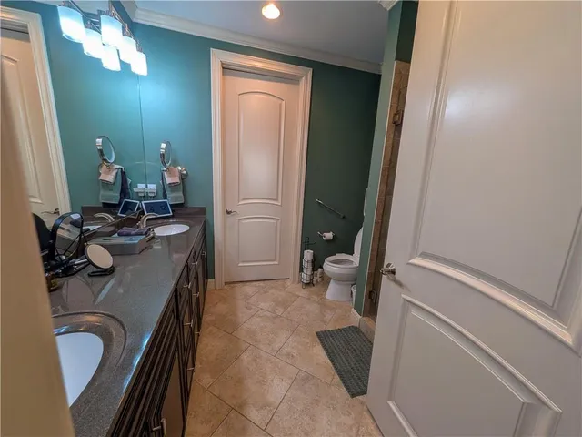 $449,500 | 10531 Mission Road, Unit 204B, Leawood, KS 66206