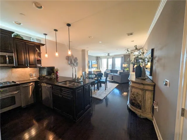 $449,500 | 10531 Mission Road, Unit 204B, Leawood, KS 66206