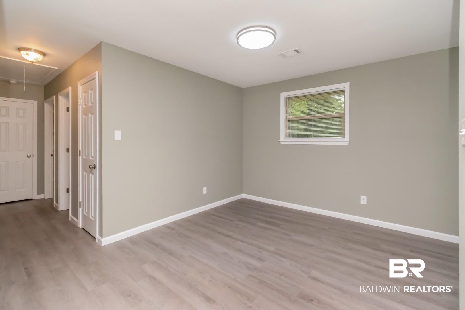 718 Cross Street Saraland, AL 36571 - Photo 4 of 30