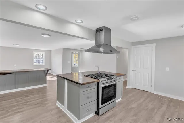 $330,000 | 5252 William Street, Lancaster, NY 14086