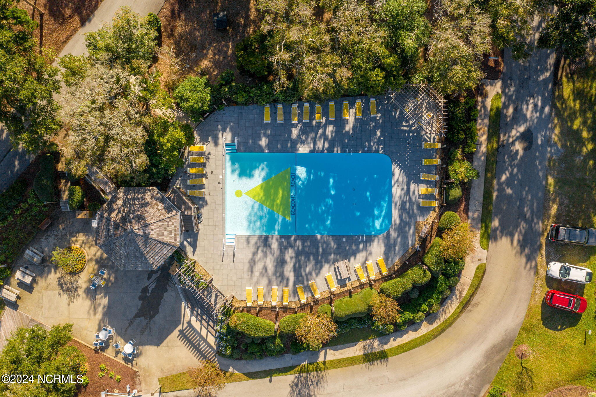 497 Salter Path Road, Unit B22 Pine Knoll Shores, NC 28512 - Photo 36 of 36 Beacon's Reach Community Pool