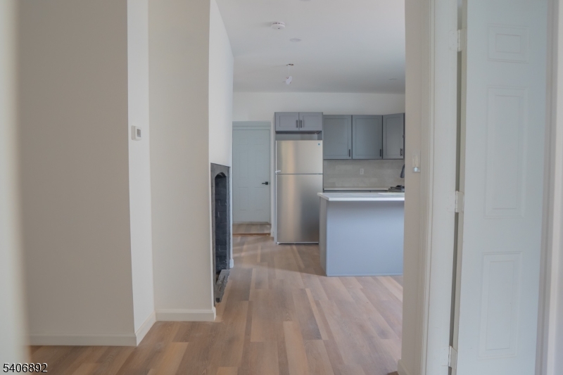 509 Fulton Street Elizabeth Port, NJ 07206 - Photo 2 of 5