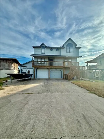 a view of parking area