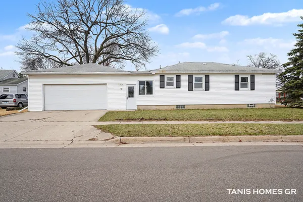 $259,900 | 3691 Oriole Avenue Southwest, Wyoming, MI 49509