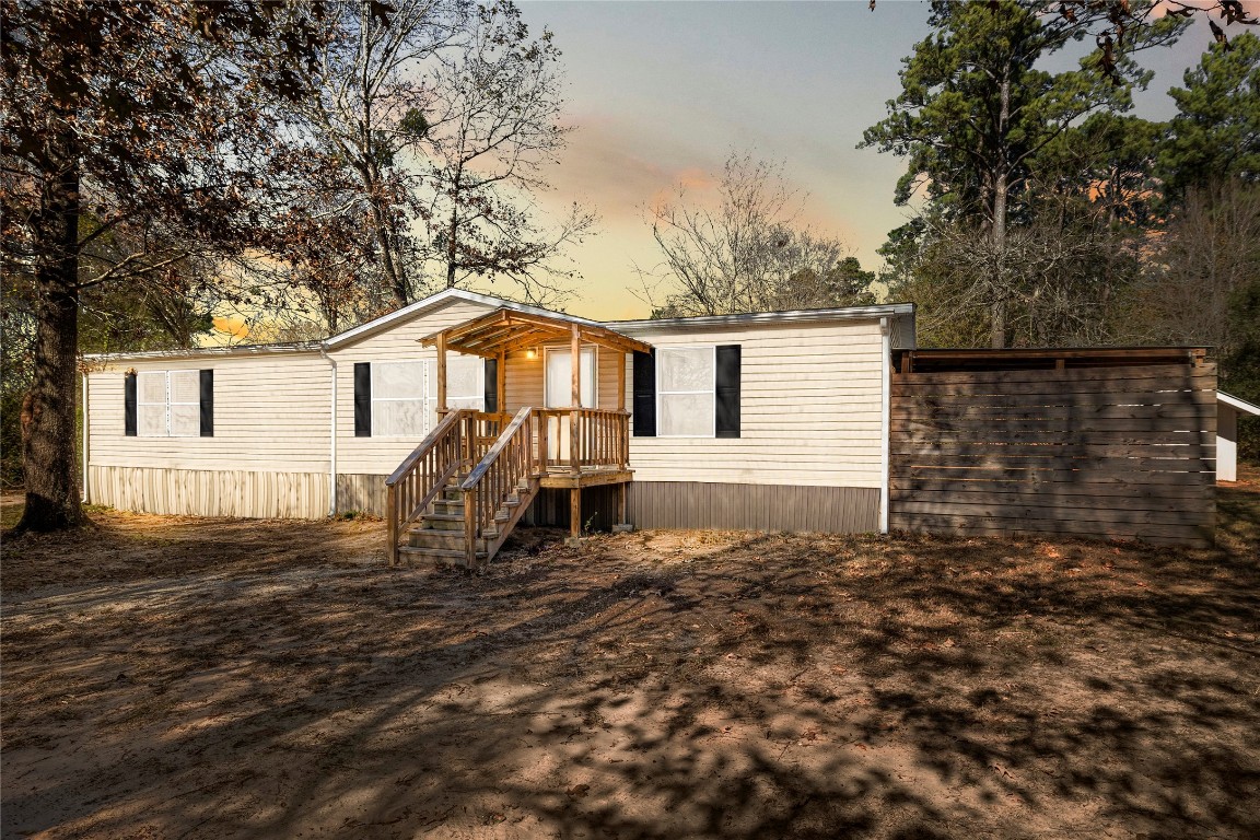 21150 Arnsworth Road Montgomery, TX 77356 - Photo 29 of 35 a front view of a house with a yard