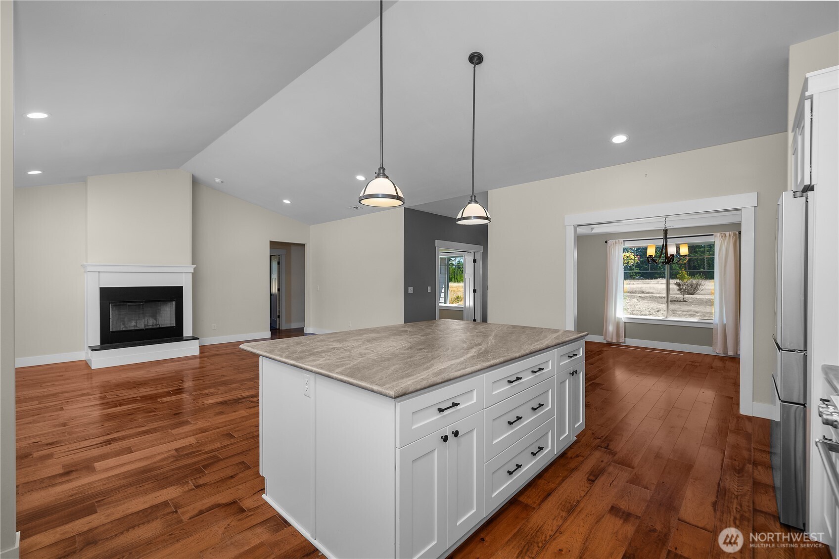 18443 Sargent Road Southwest Rochester, WA 98579 - Photo 9 of 29 Gallery Image 9