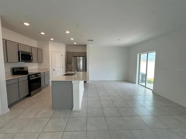 $1,900 | 989 Harold Pass, Lake Wales, FL 33859