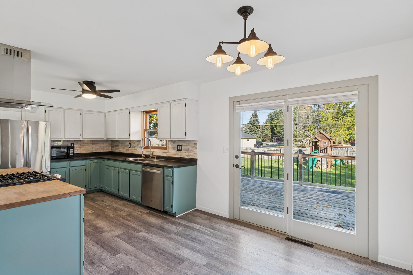 13058 West 29th Street Zion, IL 60099 - Photo 12 of 27