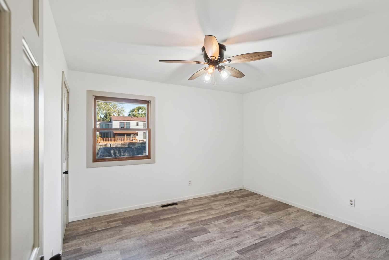 13058 West 29th Street Zion, IL 60099 - Photo 15 of 27