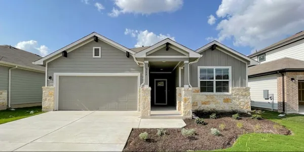 $2,200 | 400 Barton Creek Lane, Hutto, TX 78634