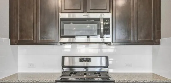 $2,200 | 400 Barton Creek Lane, Hutto, TX 78634