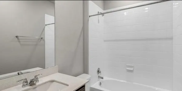 $2,200 | 400 Barton Creek Lane, Hutto, TX 78634