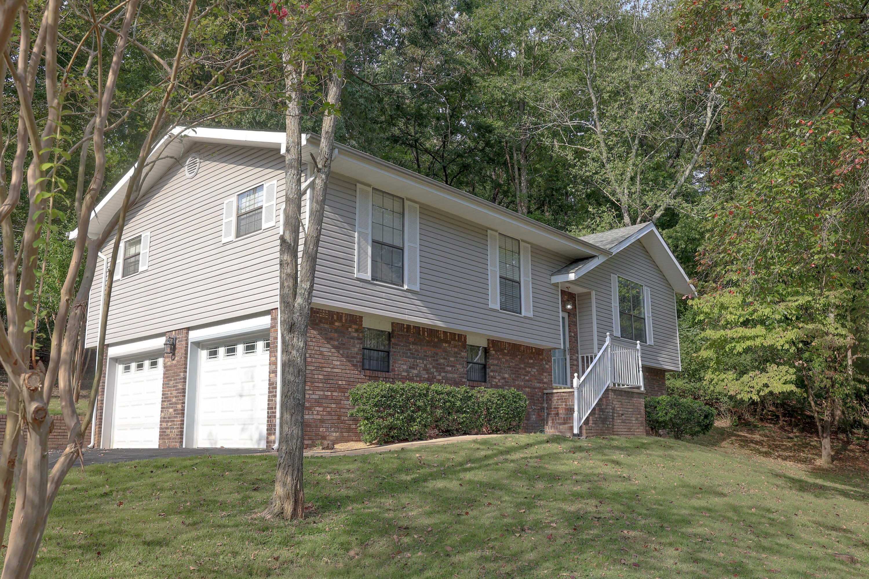 7622 Cove Ridge Drive Hixson, TN 37343 - Photo 2 of 19 IP9A2520