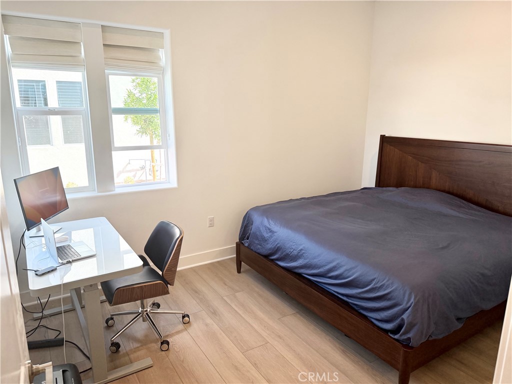 620 Grizzly Irvine, CA 92618 - Photo 9 of 40 1st Floor Master Suite