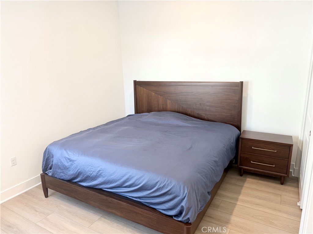 620 Grizzly Irvine, CA 92618 - Photo 10 of 40 1st Floor Master Suite