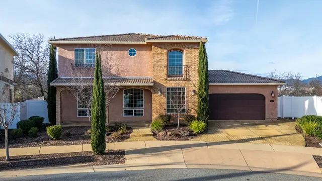 $459,900 | 5513 Diamond Ridge Drive, Redding, CA 96003