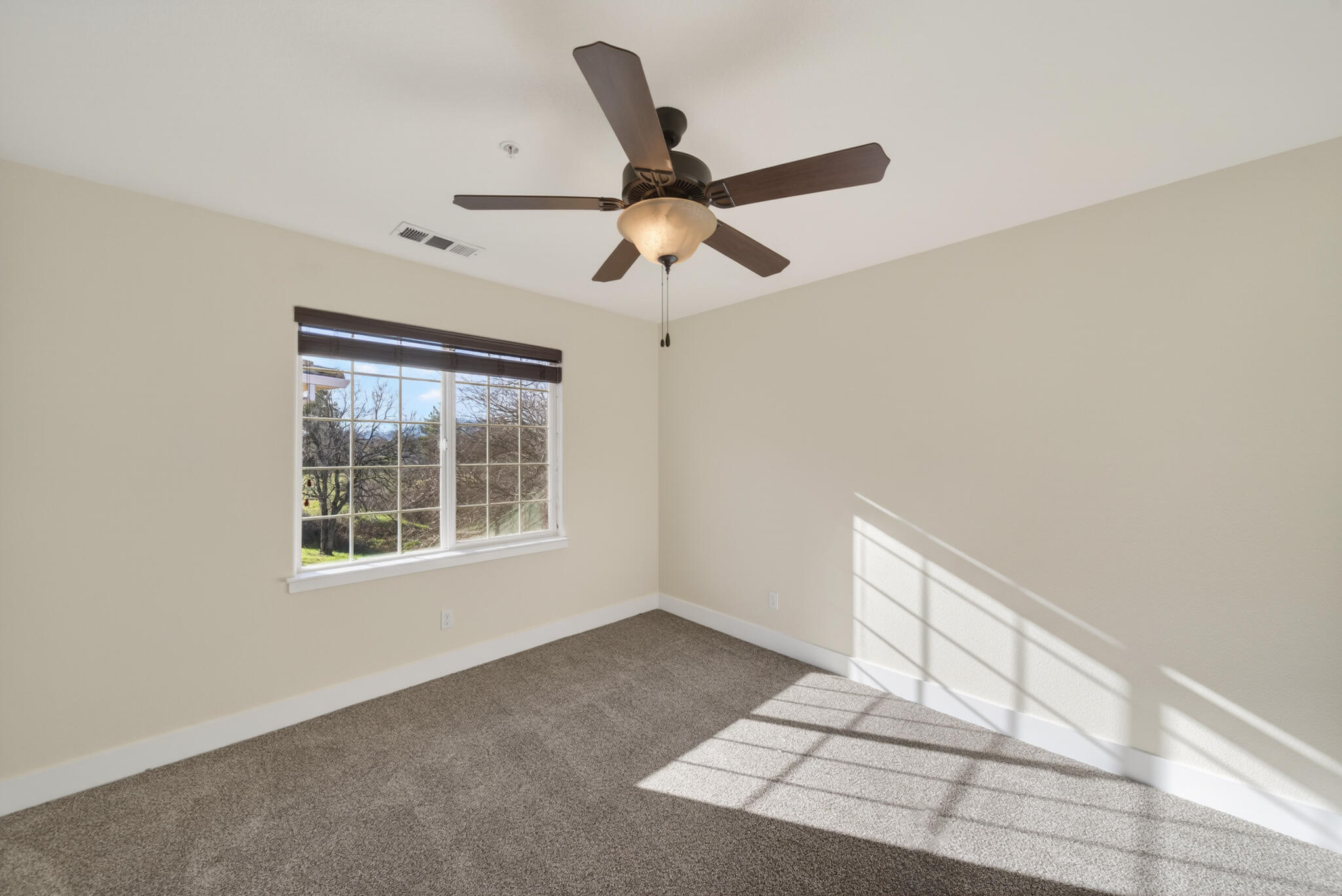 5513 Diamond Ridge Drive Redding, CA 96003 - Photo 25 of 49 Interior-26